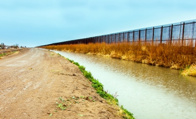 Border wall between Mexico and El Paso, Texas