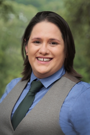 Headshot of Jennifer Carreon